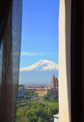 Отель Bass Boutique Hotel Ереван Люкс-1