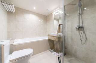Отель Bass Boutique Hotel Ереван Стандартный трехместный номер-4